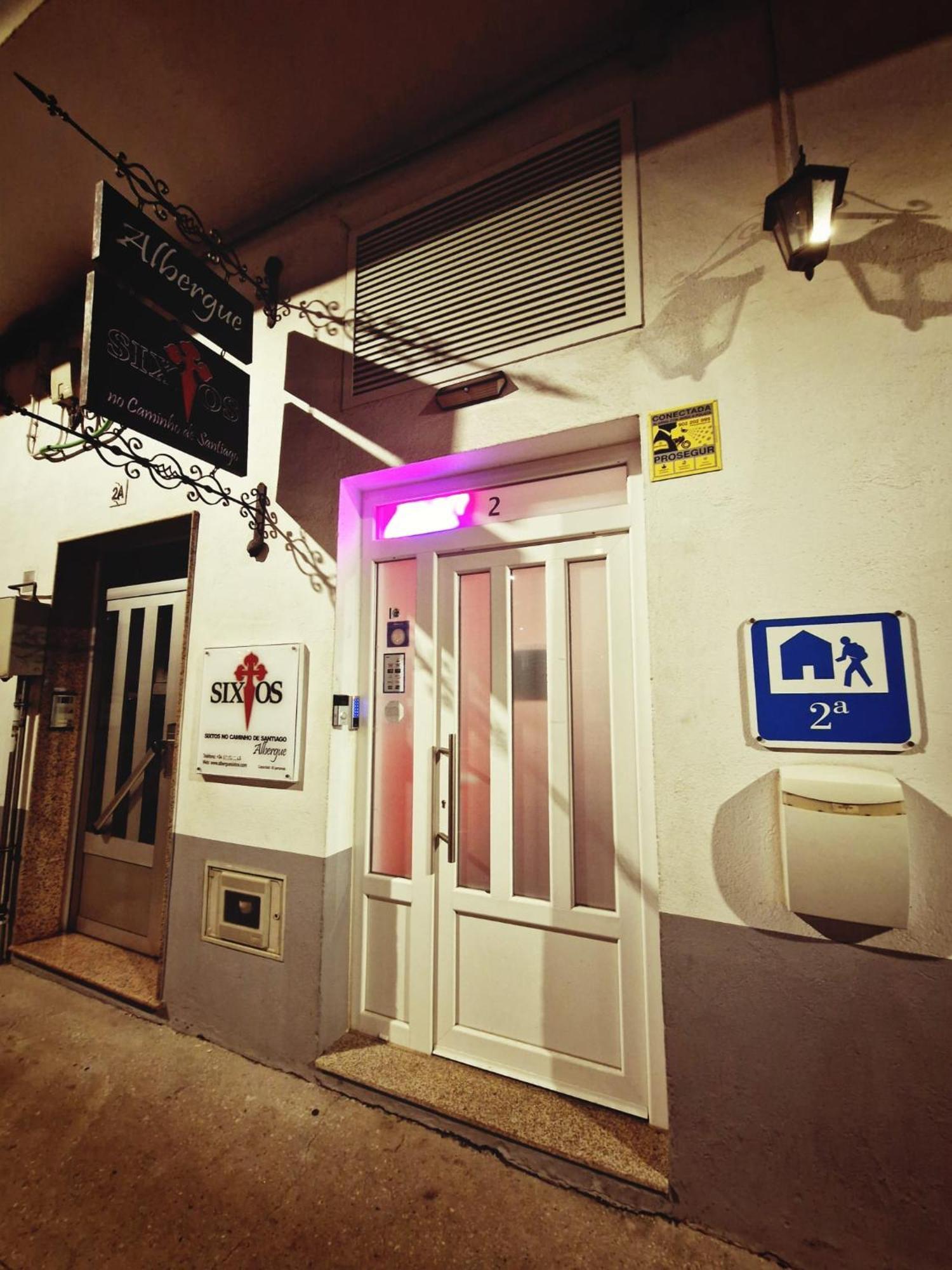Albergue Sixtos No Caminho Santiago de Compostela Bagian luar foto