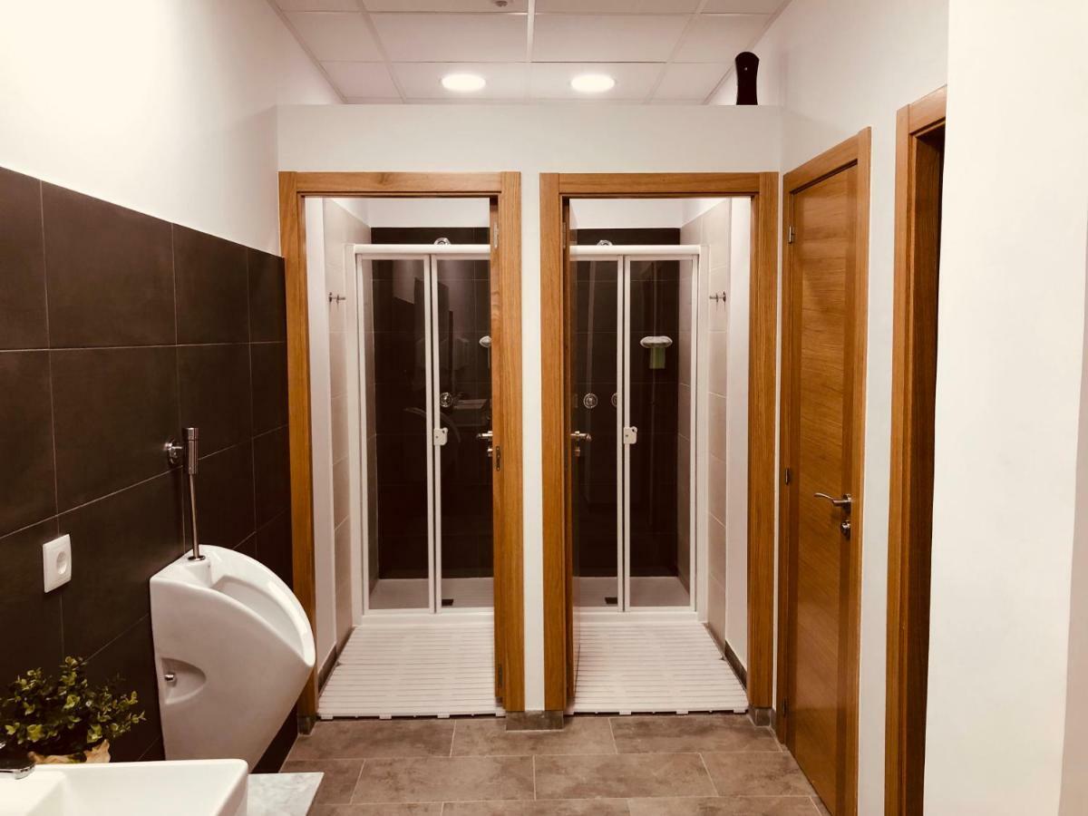 Albergue Sixtos No Caminho Santiago de Compostela Bagian luar foto