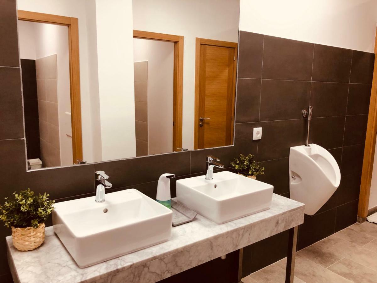 Albergue Sixtos No Caminho Santiago de Compostela Bagian luar foto