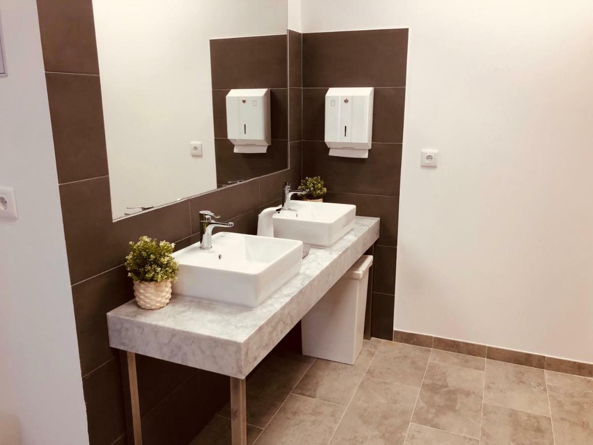 Albergue Sixtos No Caminho Santiago de Compostela Bagian luar foto